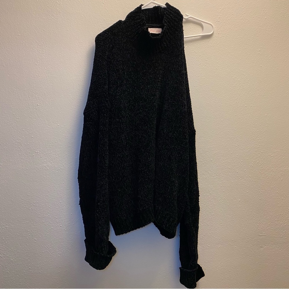 PINK LILY Black Chenille One Shoulder Sweater Size Large